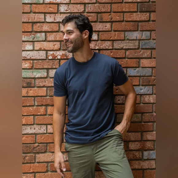 Fresh  Clean Threads [S] Crew Neck - Picture 2 of 5